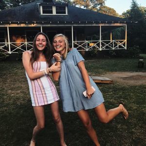 Meet your Posher, Caroline